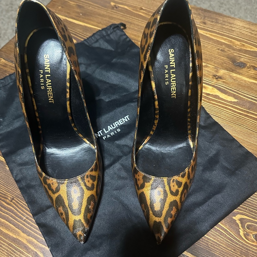 Saint Laurent Brown Leopard Print Heels